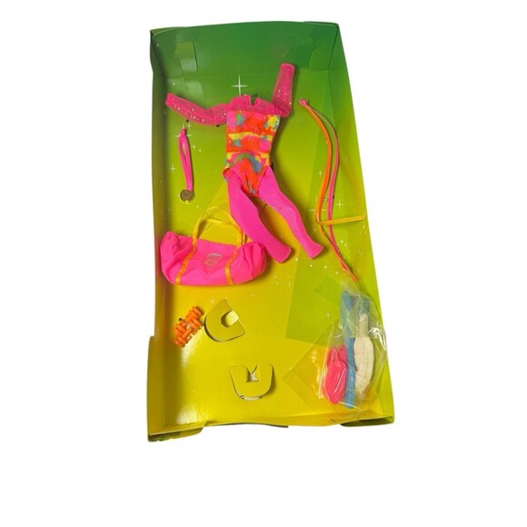 BARBIE Doll Gymnast 1993 MATTEL #12127 Pink Leotard Leggings & Accessories- HTF - Picture 12 of 16